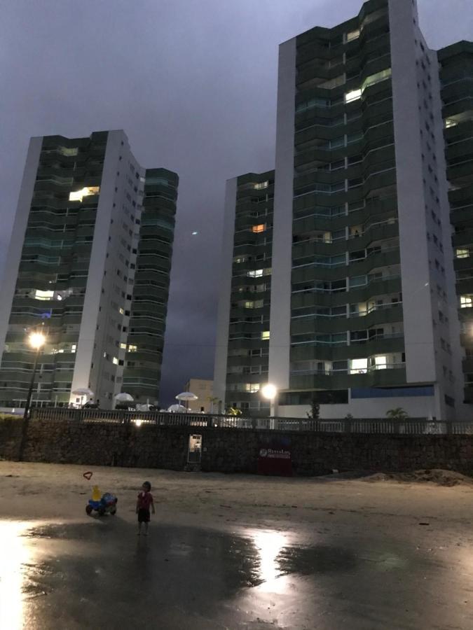 Apartamento Pe Na Areia Frente Para O Mar E Piscina Na Prainha Caraguatatuba Exterior photo